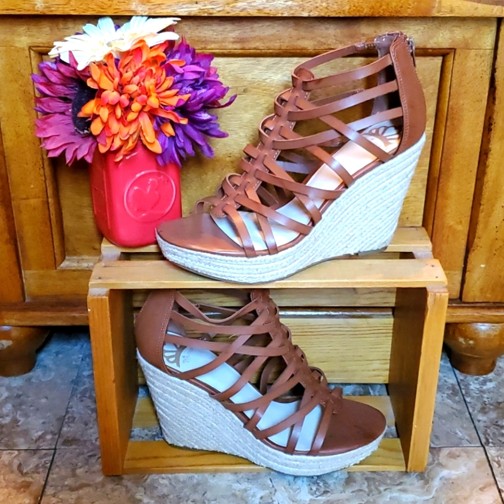 Fergalicious Vienna Wedges- Sz: 11